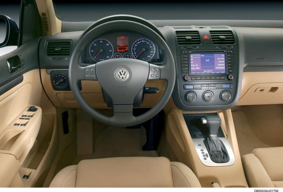  Volkswagen Golf 2004 года  (фото 162 из 170)